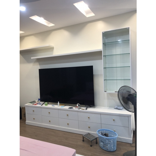 Vách kệ Tivi 01